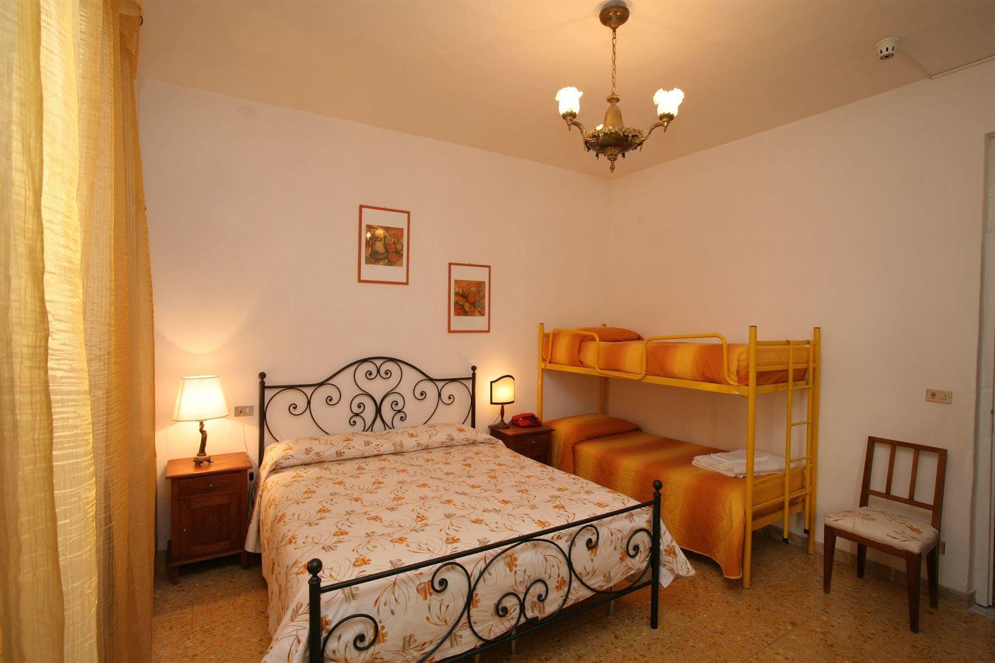Hotel Roma Scanno Exterior photo