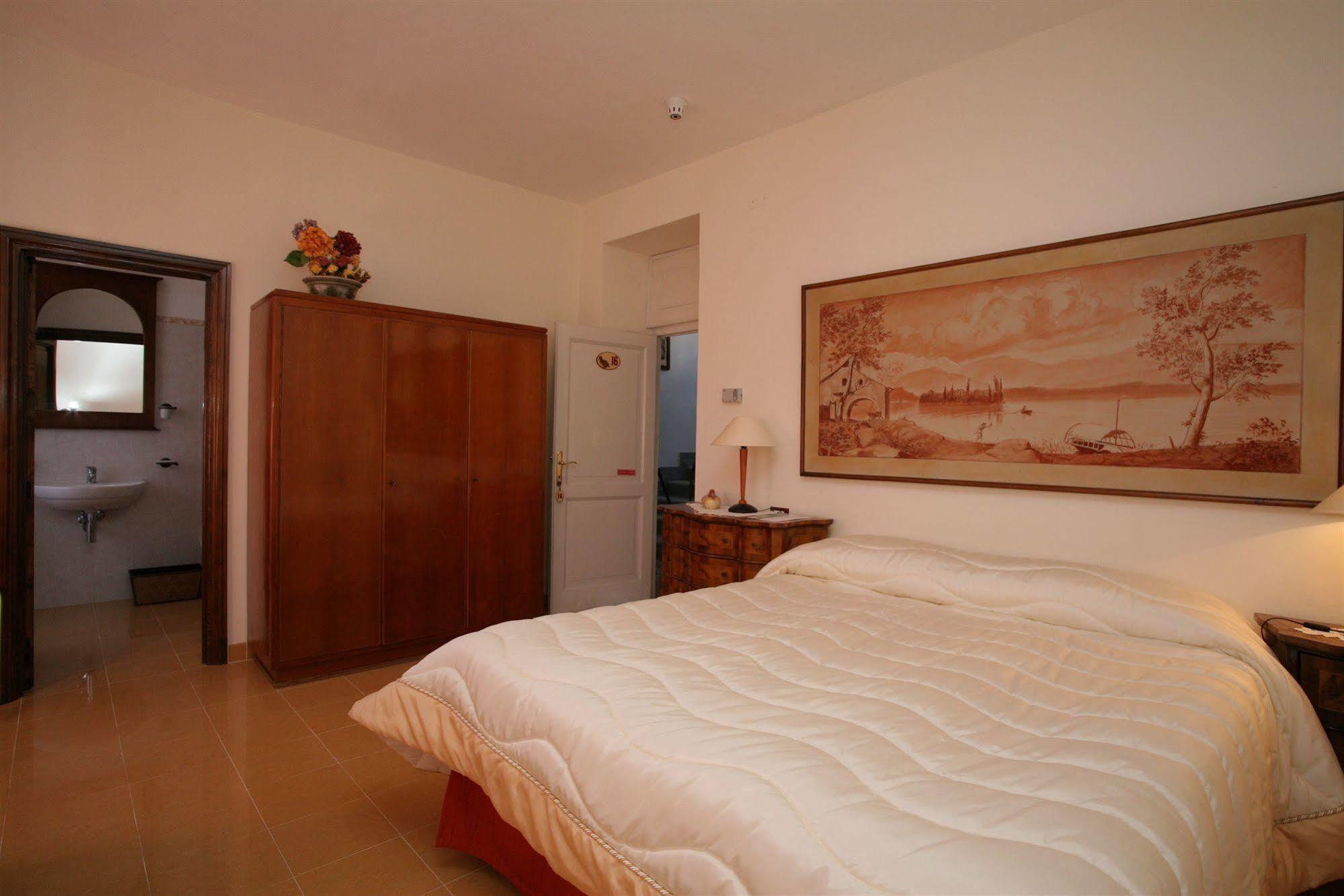 Hotel Roma Scanno Exterior photo