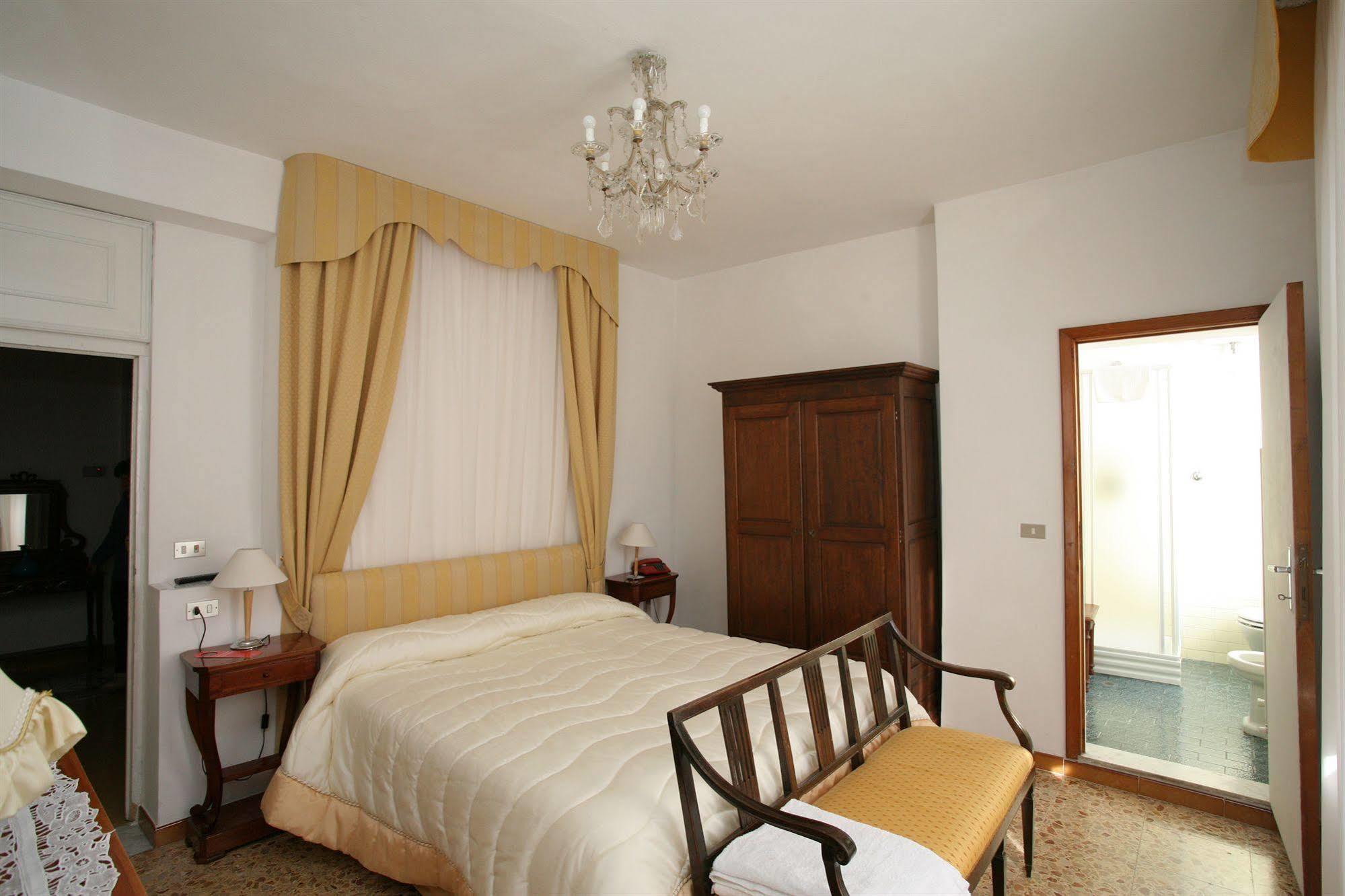 Hotel Roma Scanno Exterior photo