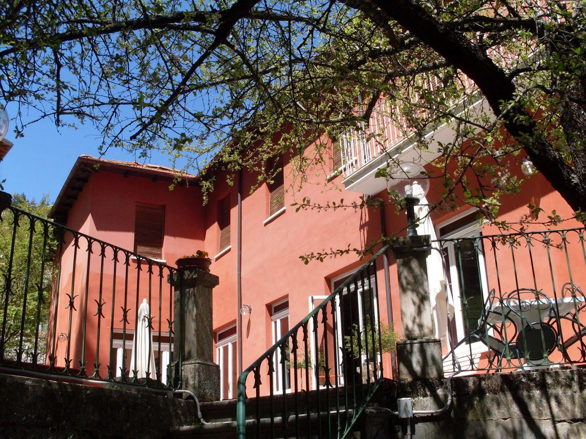 Hotel Roma Scanno Exterior photo